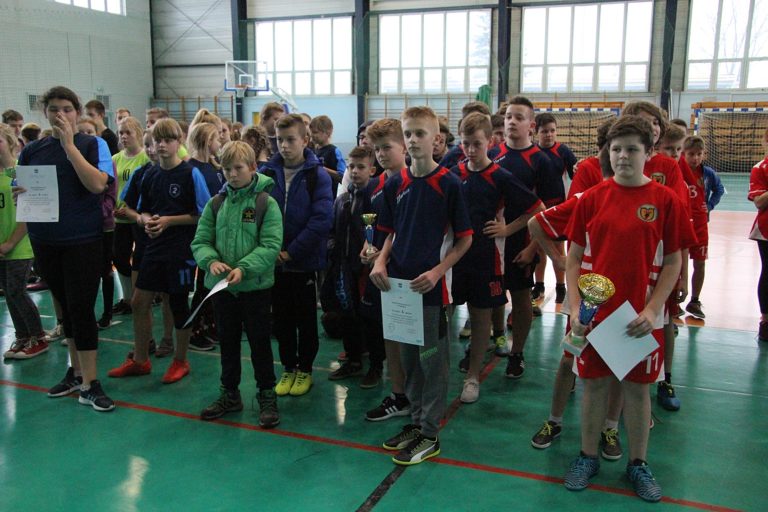 ZS nr 1 z Nowego Dworu jedzie na zawody rejonowe w koszykówkę!